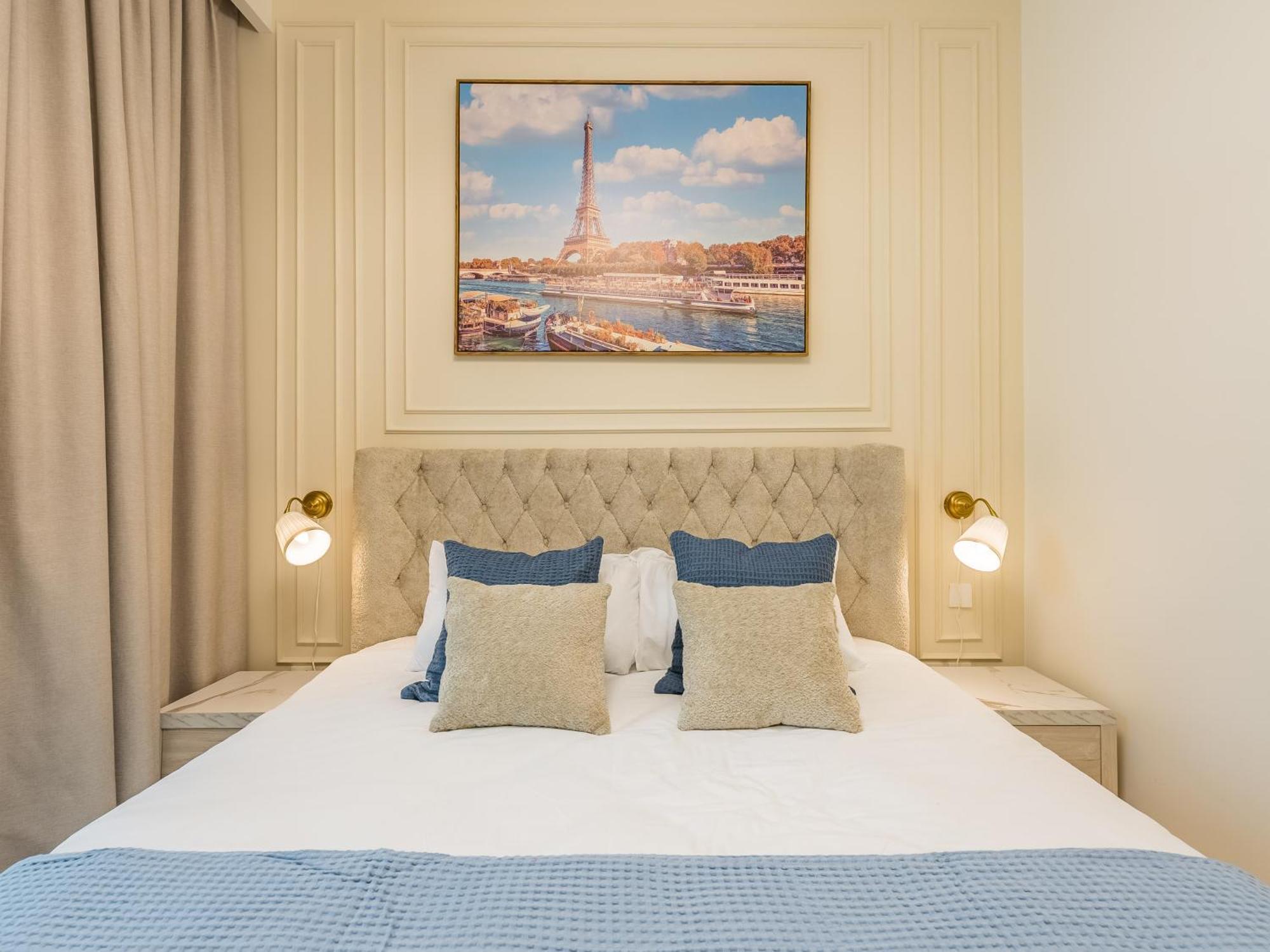 Apartment The 'paris' - Stylish 2bd With Burj View