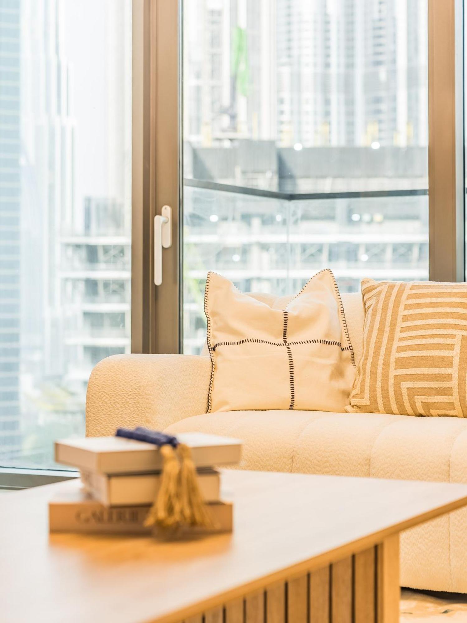 Apartment The 'paris' - Stylish 2bd With Burj View *