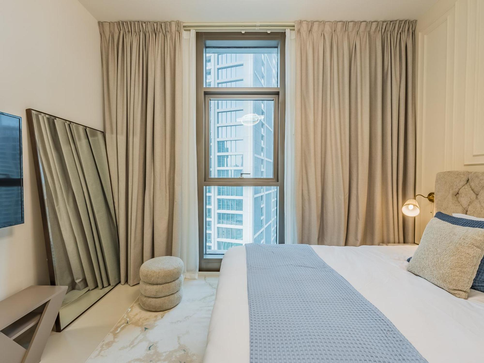 The 'paris' - Stylish 2bd With Burj View