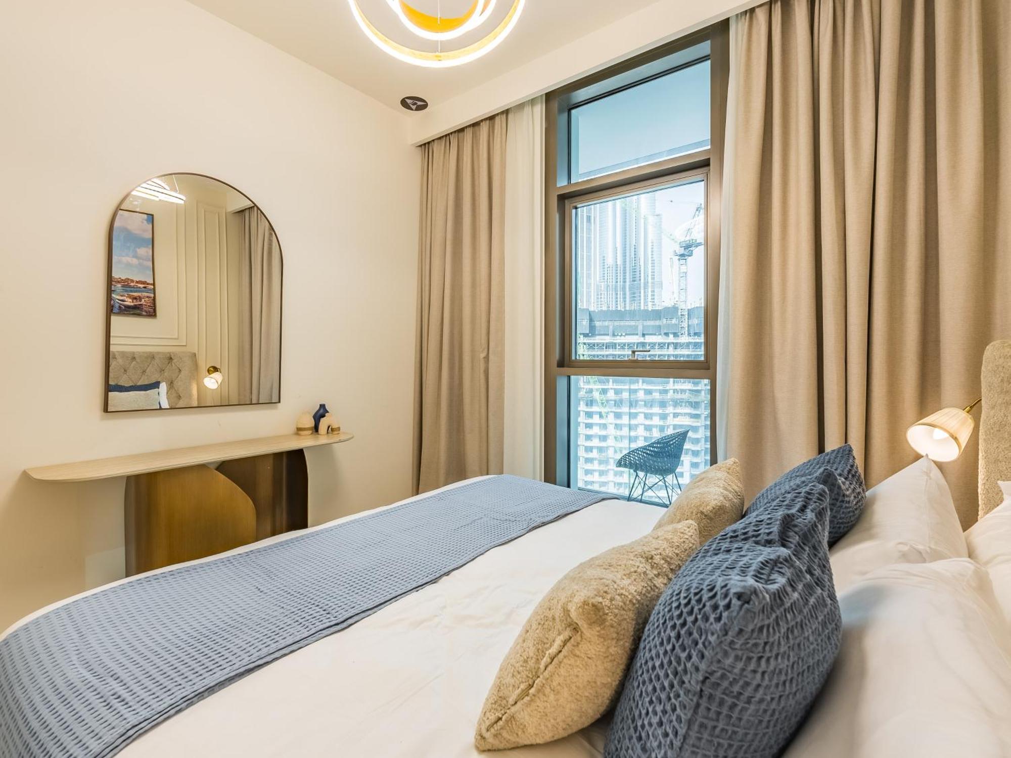 The 'paris' - Stylish 2bd With Burj View *